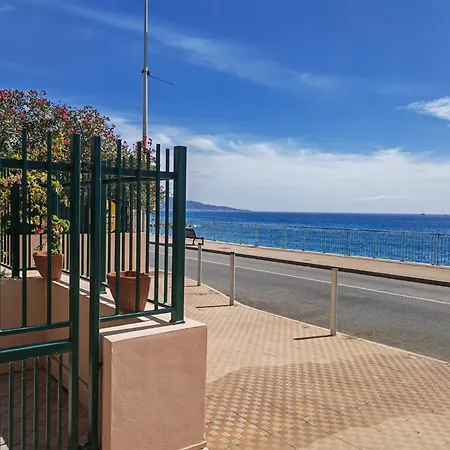 شقة Monolocale Fronte Mare مينتون
